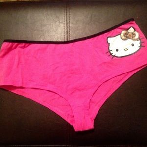 Hello Kitty panty! 😻